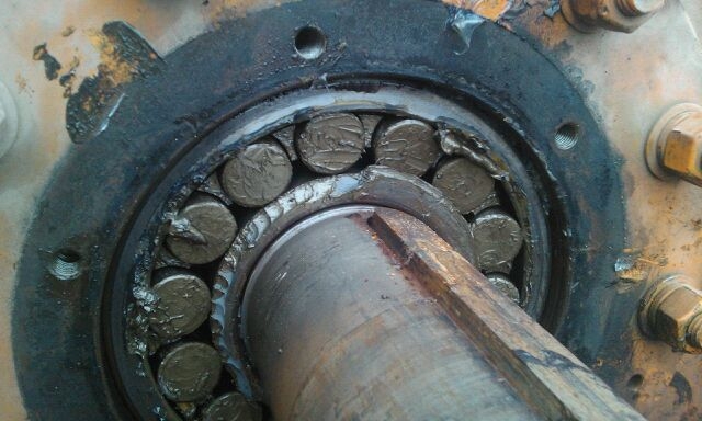 振動篩軸(zhóu)承(chéng) 振動篩軸承